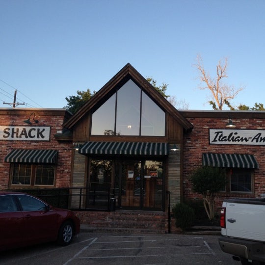รูปภาพถ่ายที่ Pizza Shack - Willis โดย Wichita เมื่อ 4/22/2012
