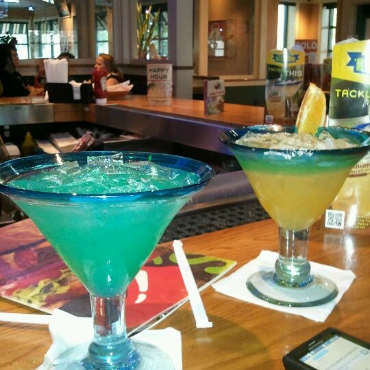 Photo taken at Chili&#39;s Grill &amp; Bar by Amy S. on 1/6/2012