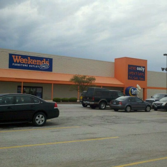 Weekends only 2024 furniture outlet