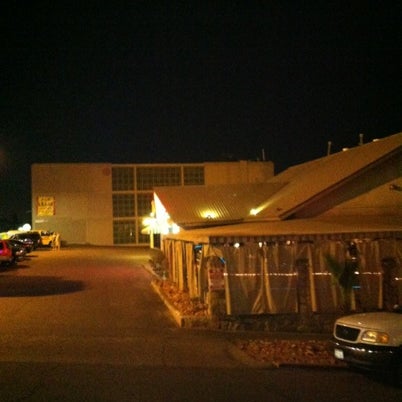 รูปภาพถ่ายที่ Mesa Street Grill โดย Tafari A. เมื่อ 7/31/2012