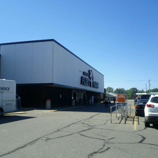 Mills Fleet Farm Department Store