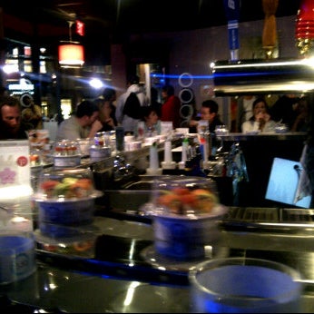 Foto diambil di Umi Sushi + Tapas oleh Yoshio C. pada 9/17/2011