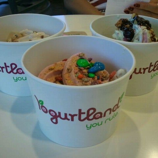 Yogurtland (Now Closed) Dessert Shop in Hagat瘫a