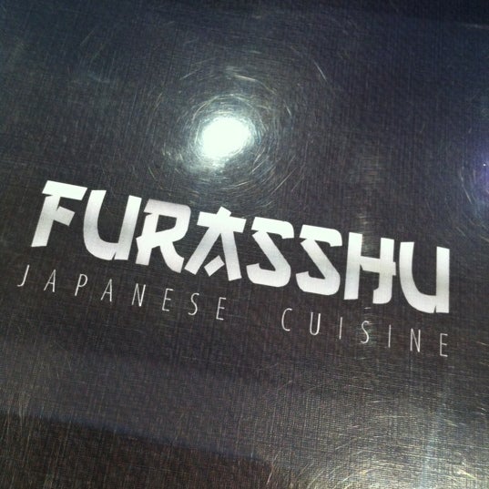 Foto scattata a Furasshu Japanese Cuisine da KLoreth C. il 8/14/2012