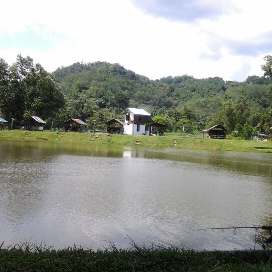 Photos At Ulu Yam Heritage Fishing Pond Lake