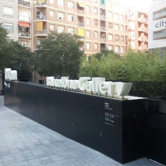 Das Foto wurde bei Roca Barcelona Gallery von Barcelona Cultura am 10/4/2011 aufgenommen