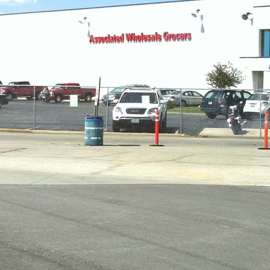 Associated Wholesale Grocers Grocery Store in Springfield
