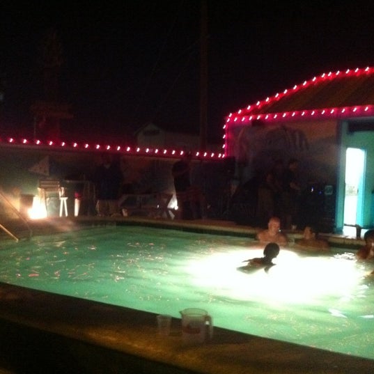 7/17/2011にZach F.がThe Float Pool And Patio Barで撮った写真