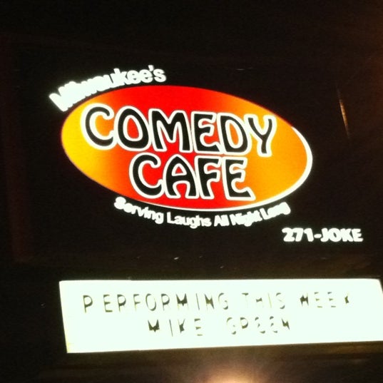 Foto tirada no(a) Comedy Cafe por Mike G. em 9/9/2011