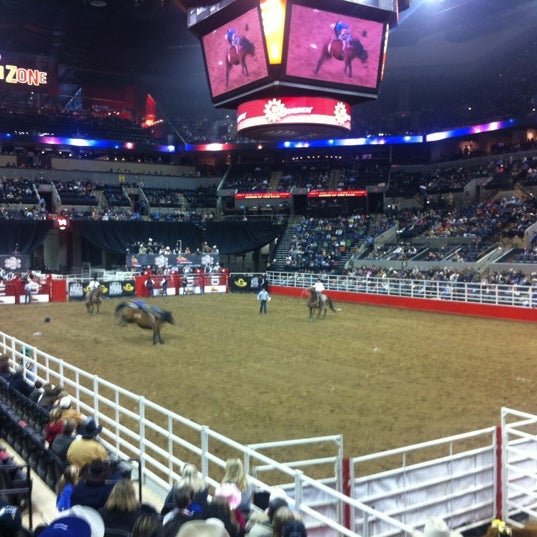 Снимок сделан в The San Antonio Stock Show &amp; Rodeo пользователем Phillip J. 2/12/2012