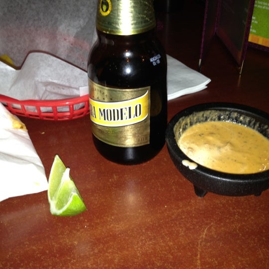 2/26/2012 tarihinde Gabriel D.ziyaretçi tarafından Pancho Villa Mexican Restaurant'de çekilen fotoğraf