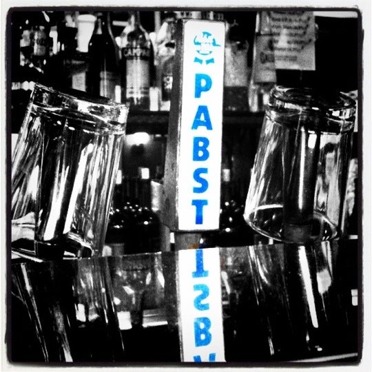 Photo taken at Calistoga Inn Restaurant &amp; Brewery by Maricar B. on 1/17/2011