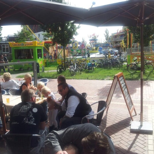 7/14/2012にVincent Z.がRockcafe De Engelで撮った写真