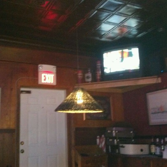 1/15/2012 tarihinde Big W.ziyaretçi tarafından The Nine-Eleven Tavern'de çekilen fotoğraf