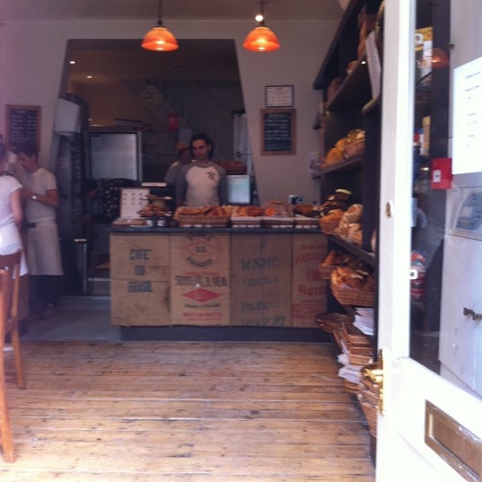7/23/2011 tarihinde Mel E.ziyaretçi tarafından Le Petit Boulanger'de çekilen fotoğraf