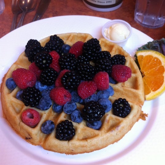 Now a waffle is the thing to get here! Mmmm