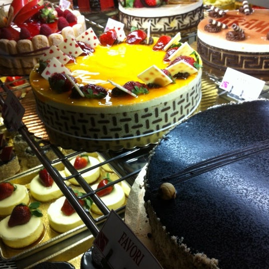2/26/2012 tarihinde Jennifer R.ziyaretçi tarafından Pasticceria Bruno Bakery'de çekilen fotoğraf