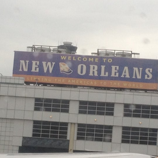3/3/2012 tarihinde Chris D.ziyaretçi tarafından Louis Armstrong New Orleans Uluslararası Havalimanı (MSY)'de çekilen fotoğraf