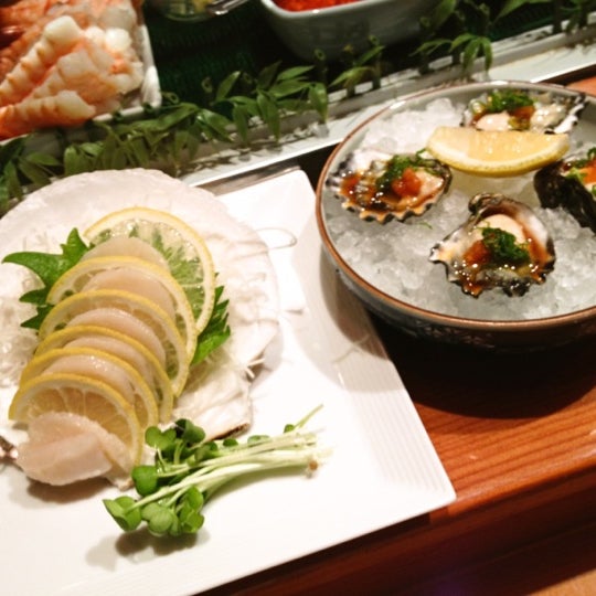 11/12/2011 tarihinde ✨Katie✨ziyaretçi tarafından Koi Japanese Cuisine'de çekilen fotoğraf