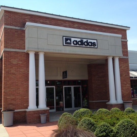 adidas store leesburg outlet mall
