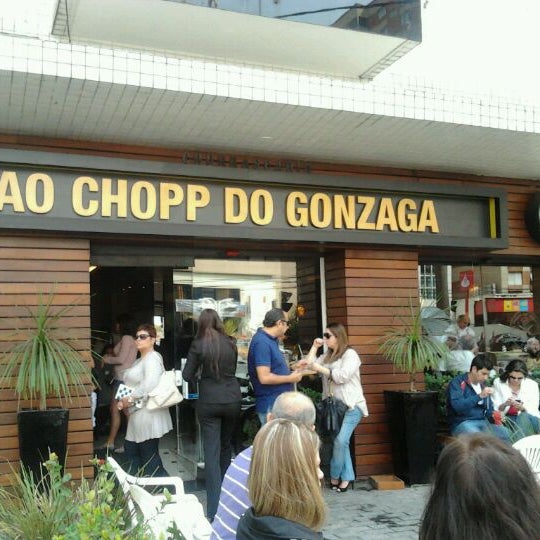 Снимок сделан в Ao Chopp do Gonzaga пользователем Marcio V. 9/7/2011