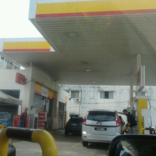 Photo taken at Shell by Akmal S. on 1/27/2012