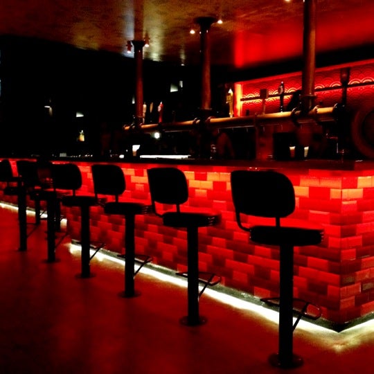 9/1/2012 tarihinde Henrique M.ziyaretçi tarafından Cult Club Cine Pub (CCCP)'de çekilen fotoğraf