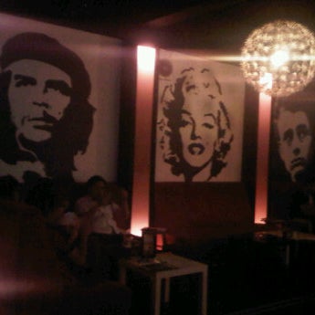 Photo prise au D Legends bar par hannthewei le12/11/2011