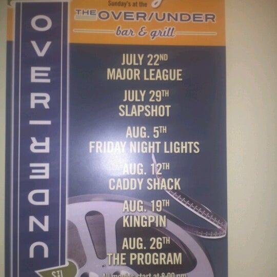 Foto tirada no(a) The Over/Under Bar &amp; Grill por Brit K. em 7/26/2012