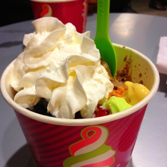 Menchie's Frozen Yogurt Shop in Seattle