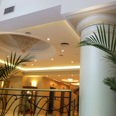 Foto tirada no(a) Intersur Recoleta Hotel por Cristiane X. em 8/5/2012