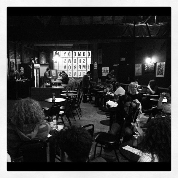 5/30/2012 tarihinde Max G.ziyaretçi tarafından M.i.&#39;s Westside Comedy Theater'de çekilen fotoğraf