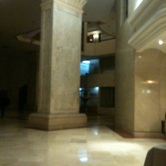 Das Foto wurde bei Hotel Dann Carlton Bucaramanga von Pablo I. am 2/2/2012 aufgenommen