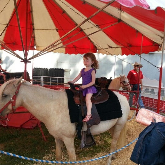 Foto diambil di Clark County Fairgrounds oleh Stacy C. pada 8/9/2012