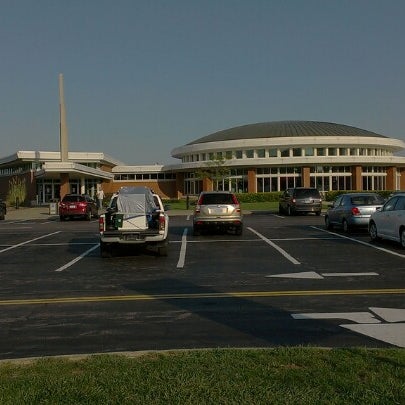 Photo taken at Middle Ridge Service Plaza (Westbound) by Joshua B. on 8/31/2012