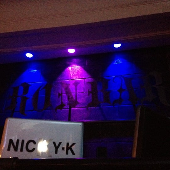 Foto tomada en Iron Bar  por NICKY K. el 7/1/2012