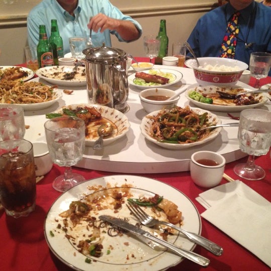 Снимок сделан в Tony Cheng&#39;s Restaurant пользователем Rishan C. 8/22/2012