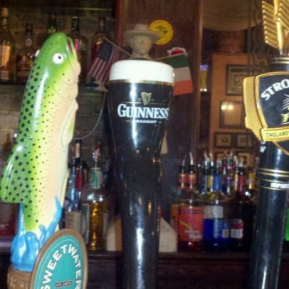Снимок сделан в Scruffy Murphy&#39;s Irish Pub &amp; Eatery пользователем Alexander D. 9/4/2012