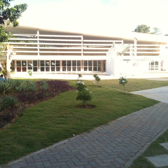Снимок сделан в UFBA - Universidade Federal da Bahia - Campus Ondina пользователем Sergio G. 3/13/2012