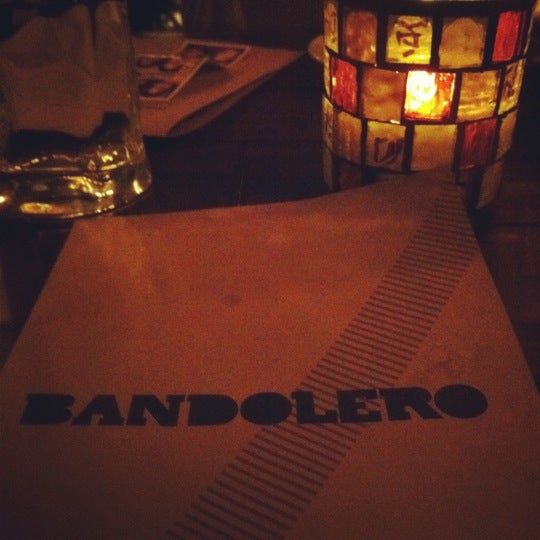 รูปภาพถ่ายที่ Bandolero โดย Lauren S. เมื่อ 6/1/2012