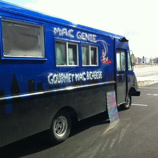 Foto tomada en Mac Genie Truck  por George D. el 2/11/2012