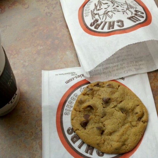 Foto diambil di Cow Chip Cookies oleh Yoko N. pada 2/20/2012