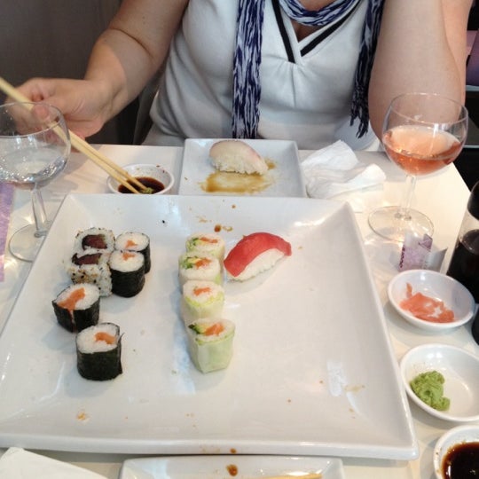 Photo taken at Eat Sushi by Jochen V. on 7/9/2012