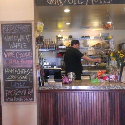 Foto diambil di Ma Rouge Coffee House oleh Ashley E. pada 9/9/2012