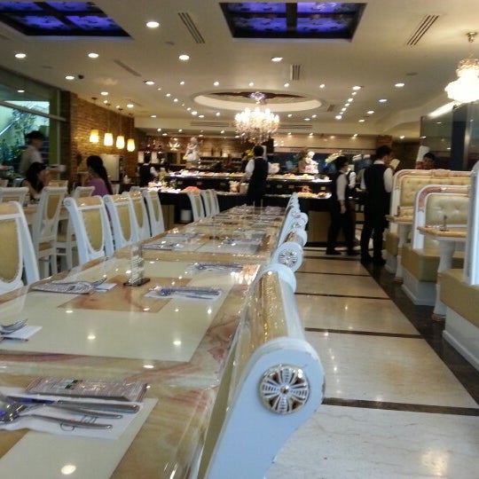 Vienna International Seafood & Teppanyaki Buffet Restaurant - Seafood Restaurant in Singapore