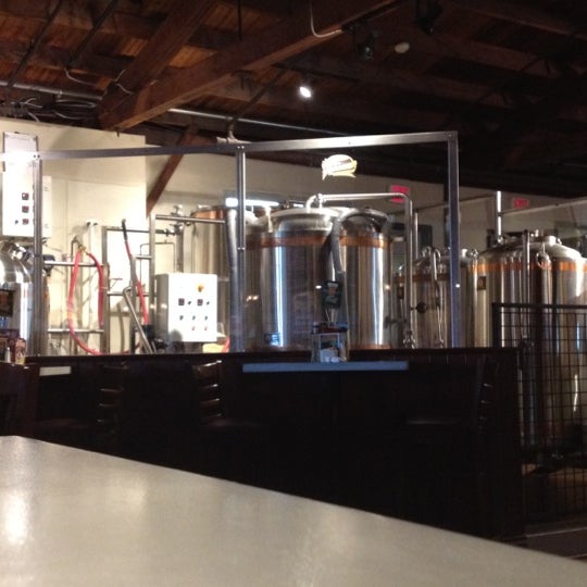 Foto scattata a Appalachian Brewing Company da Bart L. il 6/6/2012