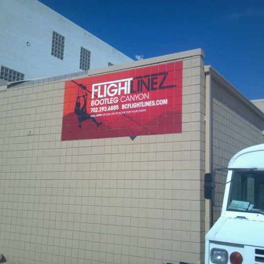 Das Foto wurde bei Flightlinez Bootleg Canyon von Marc A. am 3/8/2012 aufgenommen