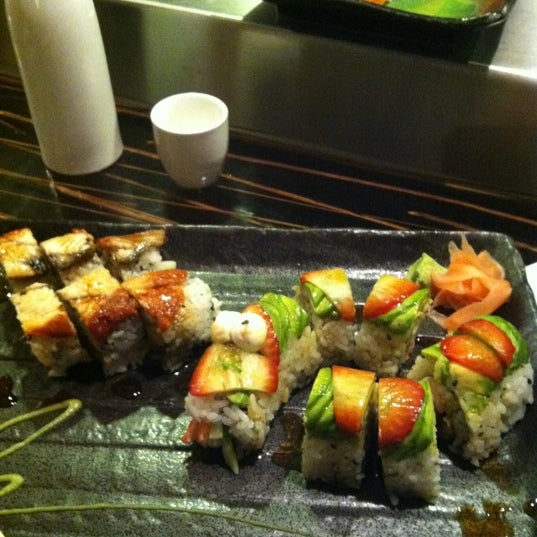 5/15/2012 tarihinde Cade C.ziyaretçi tarafından Dragonfly Sushi &amp; Sake Co'de çekilen fotoğraf