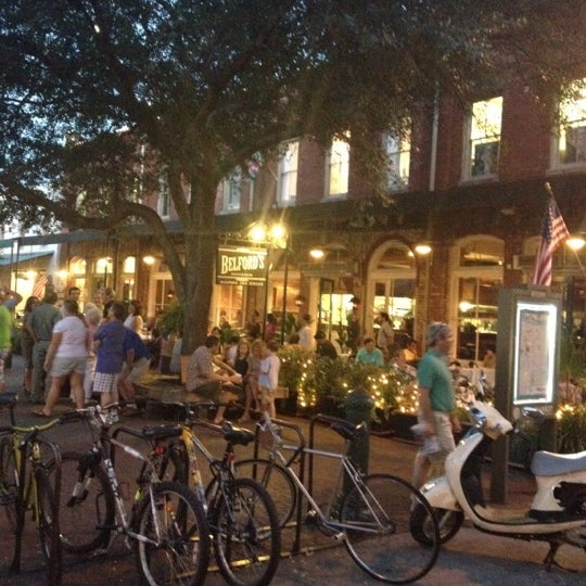 city-market-savannah-market-in-historic-district-north