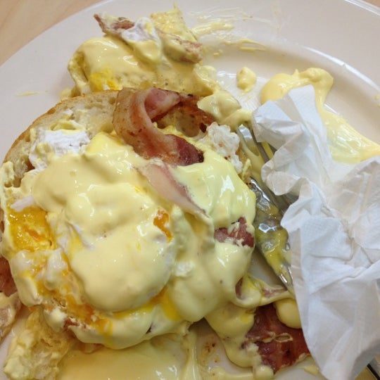 Hollywood Bakery Mega Centre North Harbor 4 tips from 51 visitors